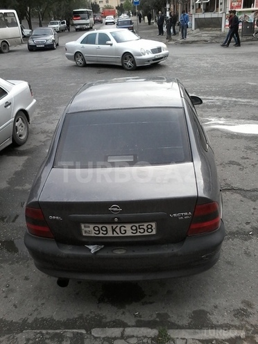 Opel Vectra 1996, 160,000 km - 1.6 l - Bakı
