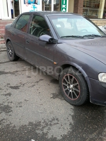 Opel Vectra 1996, 160,000 km - 1.6 l - Bakı