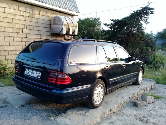 Mercedes C 220 2000, 22,222 km - 0.3 л - Masallı