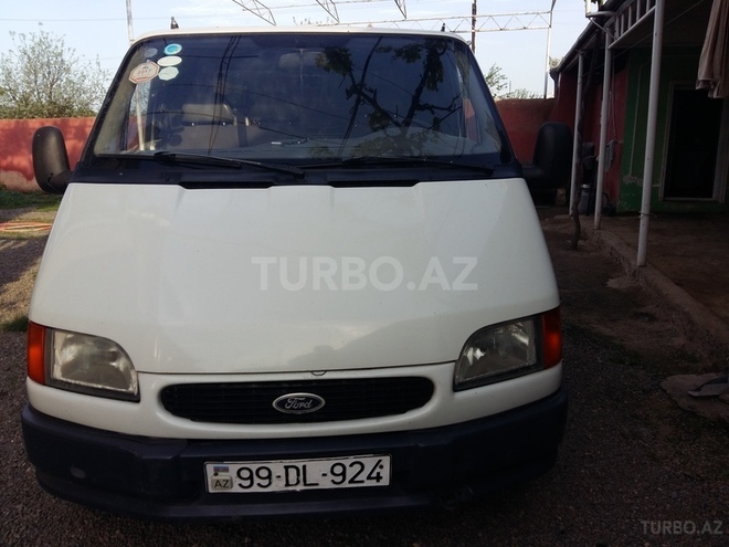 Ford Transit 2000, 260,500 km - 2.4 l - Qazax