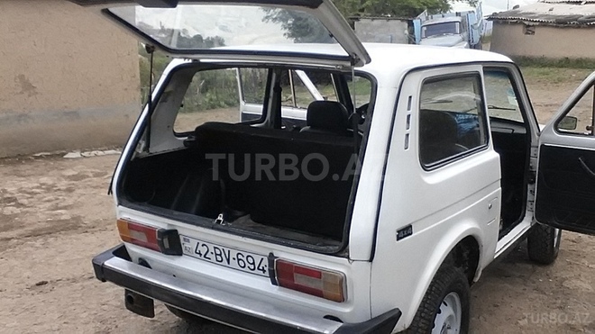 LADA (VAZ) Niva 1988, 55,000 km - 1.6 л - Yardımlı