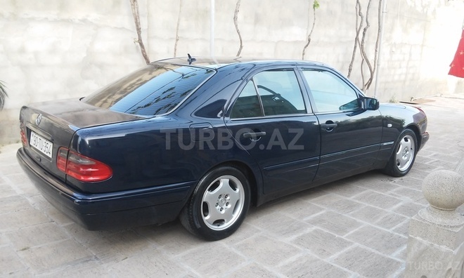 Mercedes E 240 1998, 300,010 km - 0.3 l - Bakı