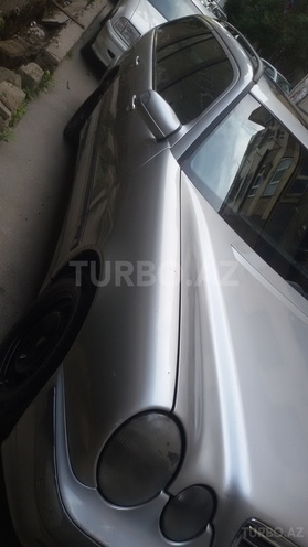 Mercedes E 220 2002, 3,000 km - 0.5 l - Bakı