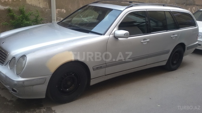 Mercedes E 220 2002, 3,000 km - 0.5 l - Bakı