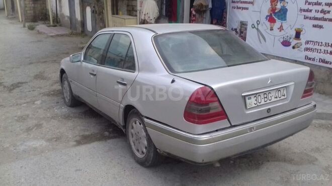 Mercedes C 220 1994, 240,000 km - 2.2 л - Bakı