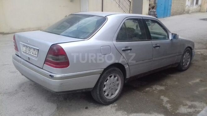 Mercedes C 220 1994, 240,000 km - 2.2 л - Bakı