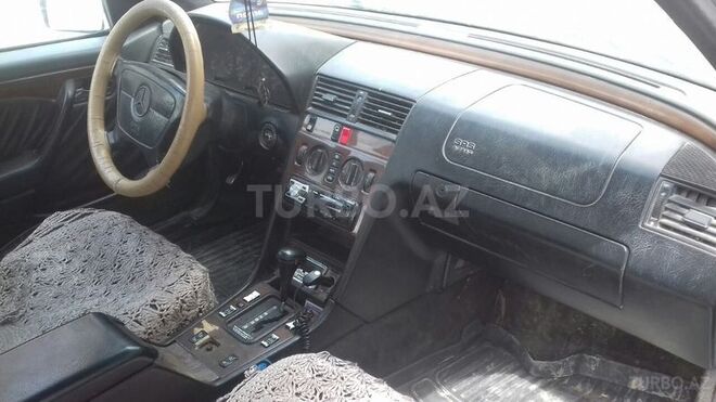 Mercedes C 220 1994, 240,000 km - 2.2 л - Bakı