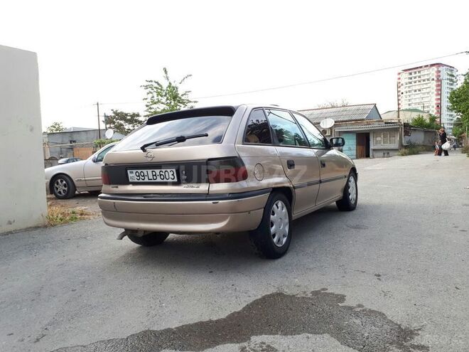 Opel Astra 1997, 260,268 km - 1.6 l - Bakı