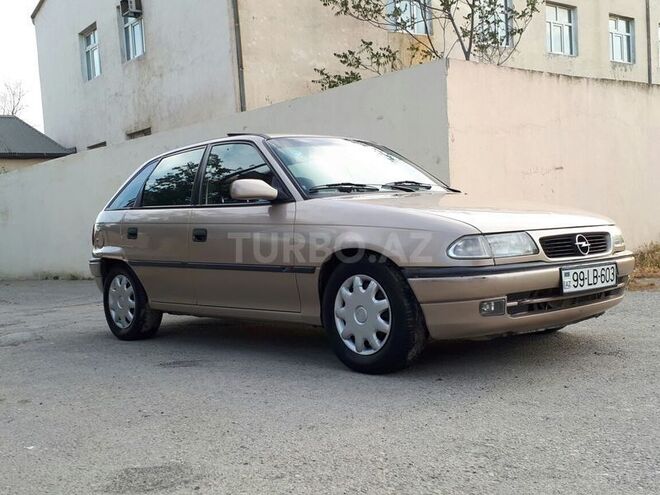 Opel Astra 1997, 260,268 km - 1.6 l - Bakı