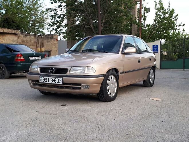Opel Astra 1997, 260,268 km - 1.6 l - Bakı