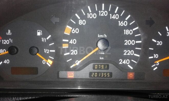 Mercedes C 200 1996, 201,542 km - 2.0 l - Bakı