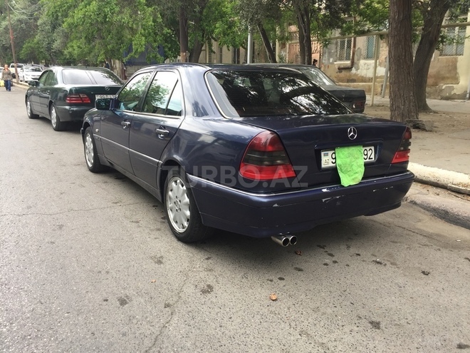 Mercedes C 200 1999, 232,000 km - 2.0 l - Bakı