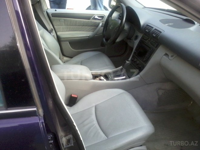 Mercedes C 320 2000, 220,000 km - 3.2 л - Bakı