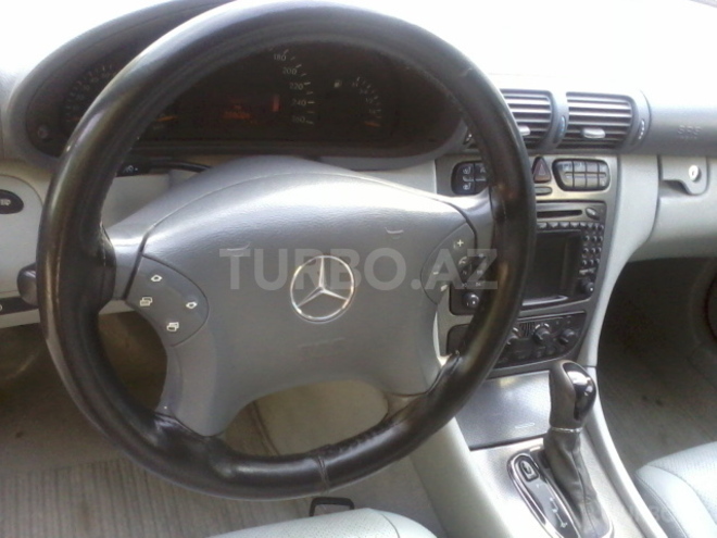 Mercedes C 320 2000, 220,000 km - 3.2 л - Bakı
