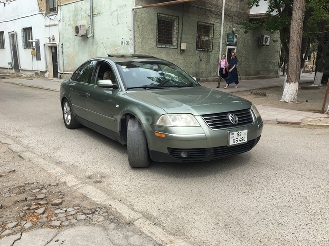 Volkswagen Passat 2003, 160,000 km - 1.8 l - Sumqayıt