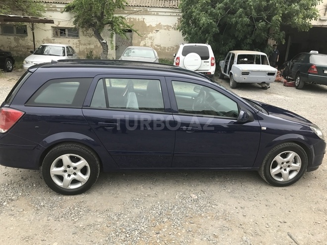 Opel Astra 2006, 170,000 km - 1.9 l - Bakı