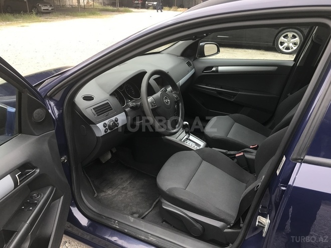 Opel Astra 2006, 170,000 km - 1.9 l - Bakı