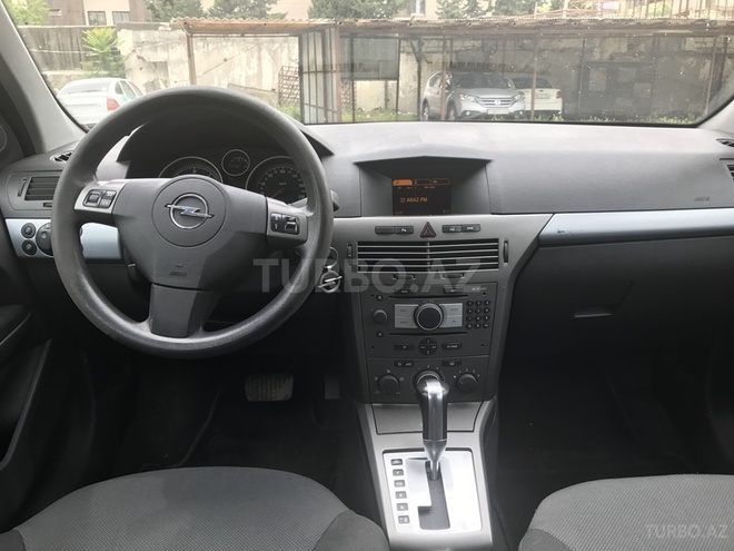 Opel Astra 2006, 170,000 km - 1.9 l - Bakı