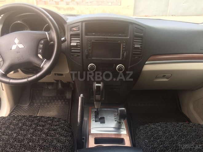 Mitsubishi Pajero 2007, 176,000 km - 3.0 l - Bakı
