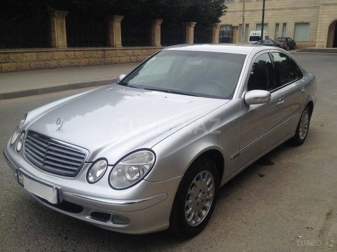 Mercedes E 270 2002, 281,000 km - 2.7 л - Bakı