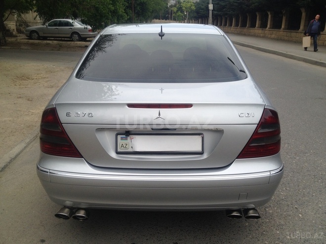 Mercedes E 270 2002, 281,000 km - 2.7 л - Bakı