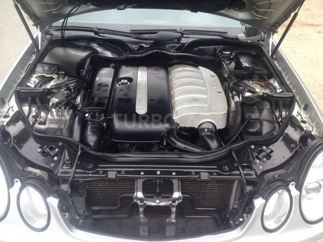 Mercedes E 270 2002, 281,000 km - 2.7 л - Bakı