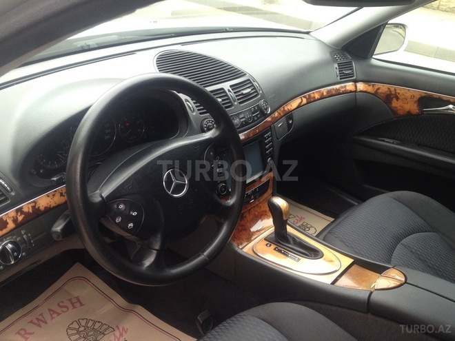 Mercedes E 270 2002, 281,000 km - 2.7 л - Bakı