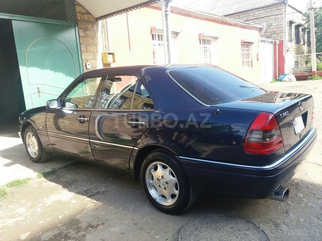 Mercedes C 220 1995, 240,000 km - 2.2 l - Gəncə