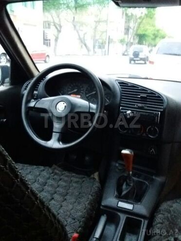 BMW 318 1993, 300,000 km - 1.8 l - Bakı