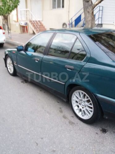 BMW 318 1993, 300,000 km - 1.8 l - Bakı