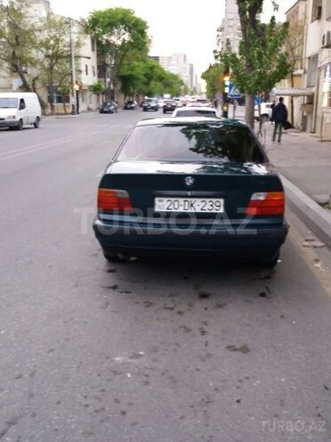 BMW 318 1993, 300,000 km - 1.8 l - Bakı