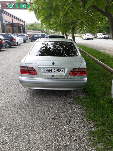 Mercedes E 320 2000, 312,000 km - 3.2 l - Bakı