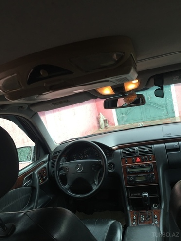 Mercedes E 320 2000, 224,000 km - 3.2 l - Bakı