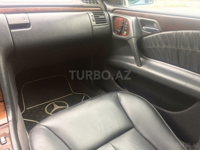 Mercedes E 320 1996, 300,000 km - 3.2 l - Bakı
