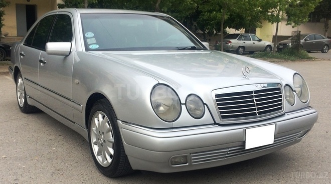 Mercedes E 320 1996, 300,000 km - 3.2 l - Bakı