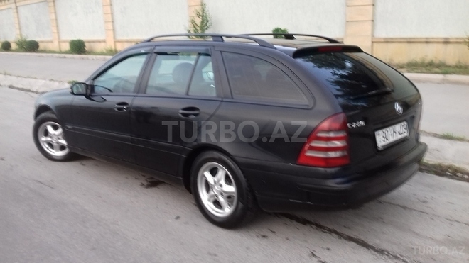 Mercedes C 220 2001, 290,000 km - 2.2 l - Bakı