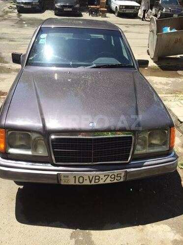 Mercedes E 220 1992, 380,000 km - 2.2 л - Bakı