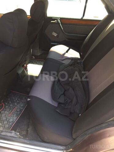 Mercedes E 220 1992, 380,000 km - 2.2 л - Bakı