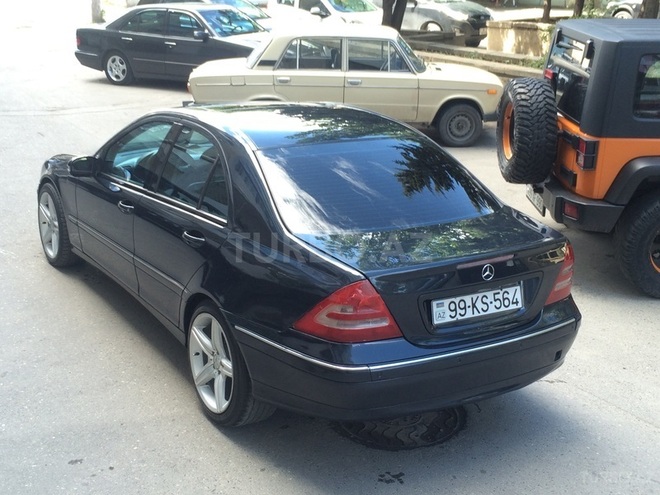 Mercedes C 240 2000, 243,500 km - 2.6 l - Bakı