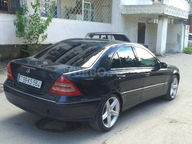 Mercedes C 240 2000, 243,500 km - 2.6 l - Bakı