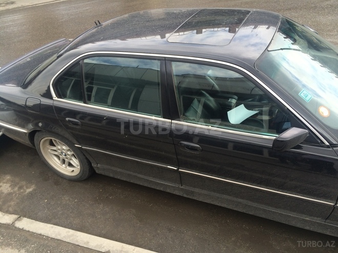 BMW 735 2001, 200,000 km - 3.5 l - Bakı