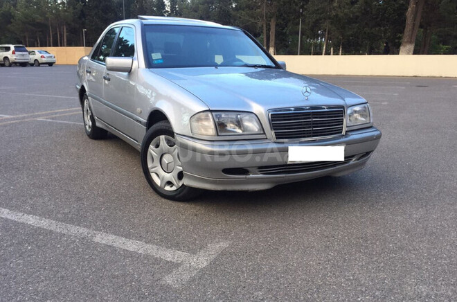 Mercedes C 220 1999, 213,000 km - 2.2 l - Sumqayıt