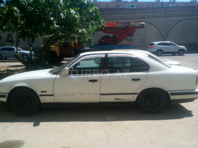 BMW 320 1988, 250,000 km - 0.4 l - Bakı