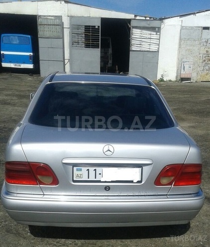 Mercedes E 220 1998, 225,000 km - 2.2 l - Bakı