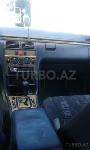 Mercedes E 220 1998, 225,000 km - 2.2 l - Bakı