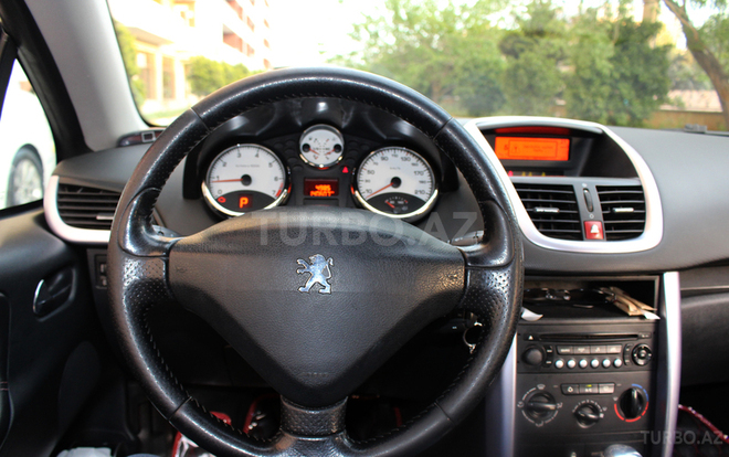 Peugeot  2008, 140,000 km - 1.6 l - Bakı