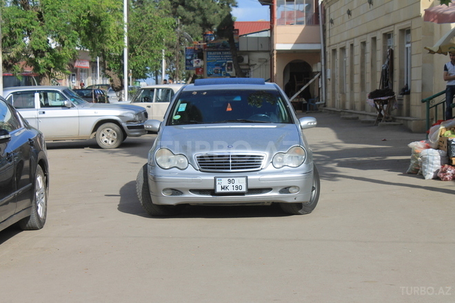 Mercedes C 240 2002, 24,000 km - 2.6 l - Tovuz