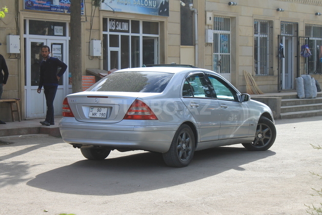 Mercedes C 240 2002, 24,000 km - 2.6 l - Tovuz