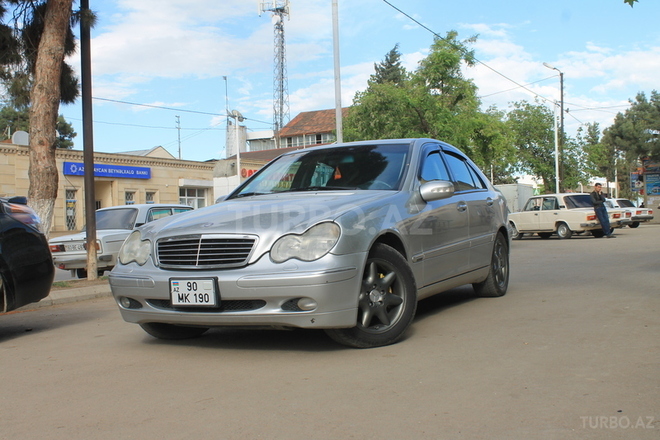 Mercedes C 240 2002, 24,000 km - 2.6 l - Tovuz