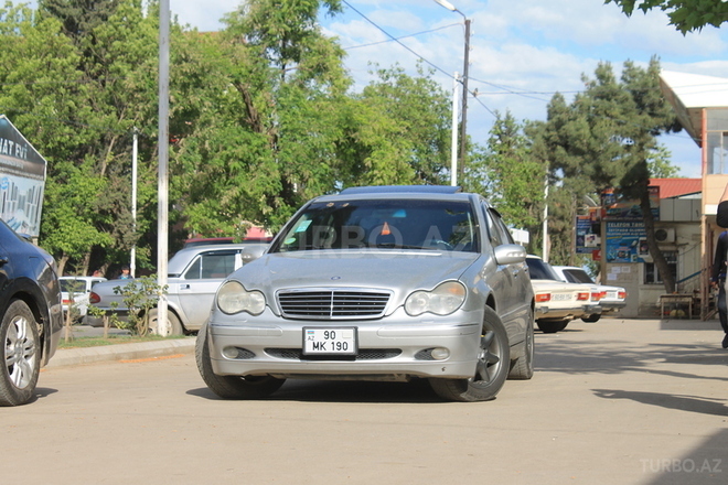 Mercedes C 240 2002, 24,000 km - 2.6 l - Tovuz